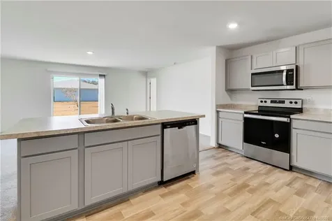 411 SW Doreen Street Port St Lucie FL 34983