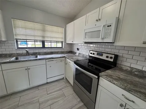 2398 SE Brekenridge Circle Port St Lucie FL 34952