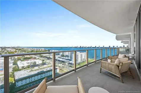 220 Lake Shore Drive Lake Park FL 33403