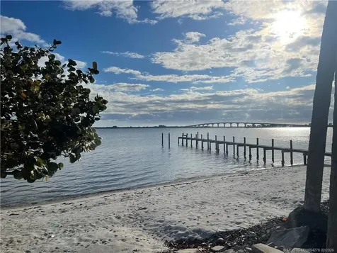 4280 NE Indian River Drive Jensen Beach FL 34957
