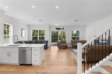 8109 SE Asaro Street Hobe Sound FL 33455