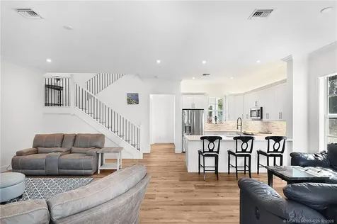 8109 SE Asaro Street Hobe Sound FL 33455