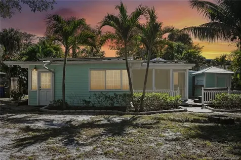 3003 SE River Terrace Stuart FL 34996