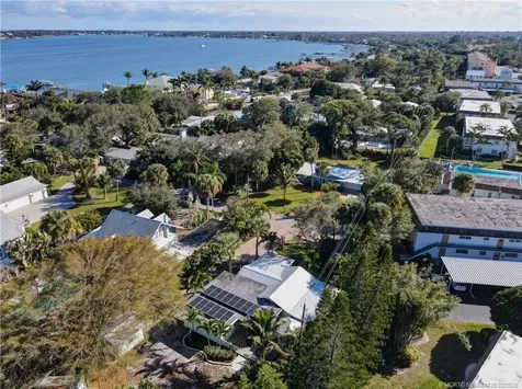 3003 SE River Terrace Stuart FL 34996