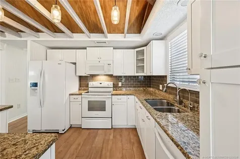 3003 SE River Terrace Stuart FL 34996