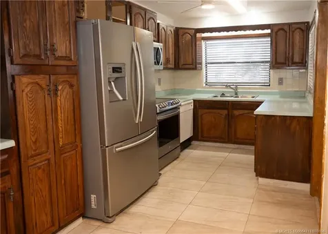 1015 Martinique Avenue Fort Pierce FL 34982