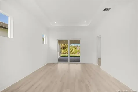 435 SE Via Sangro Port St Lucie FL 34952