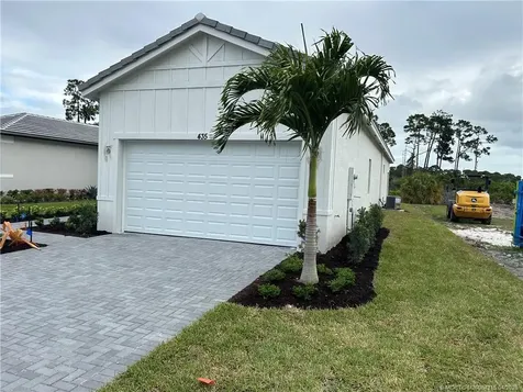435 SE Via Sangro Port St Lucie FL 34952