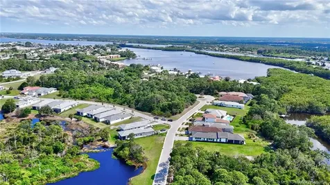 435 SE Via Sangro Port St Lucie FL 34952