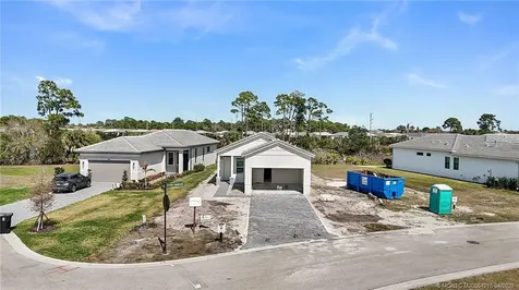 435 SE Via Sangro Port St Lucie FL 34952