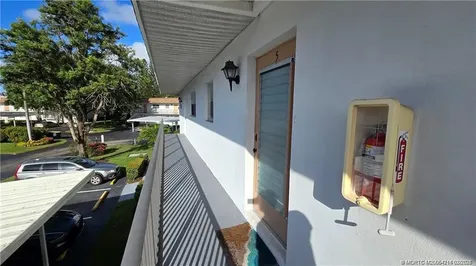 2950 SE Ocean Boulevard Stuart FL 34996