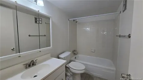 2950 SE Ocean Boulevard Stuart FL 34996