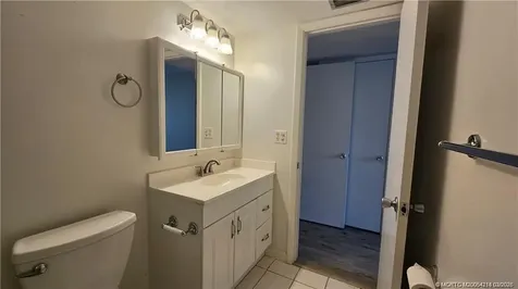 2950 SE Ocean Boulevard Stuart FL 34996
