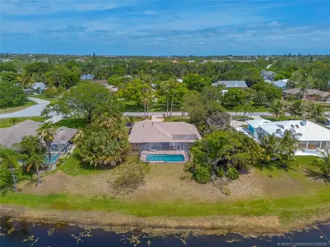 3074 NE Loquat Lane Jensen Beach FL 34957