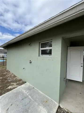 842 NW Treemont Avenue Port St Lucie FL 34983