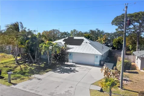 2526 SE Lily Street Port St Lucie FL 34952