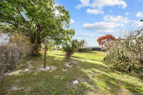 1250 SE Petunia Avenue Port St Lucie FL 34952
