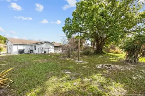 1250 SE Petunia Avenue Port St Lucie FL 34952