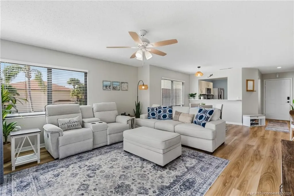 6940 SE Constitution Boulevard Hobe Sound FL 33455