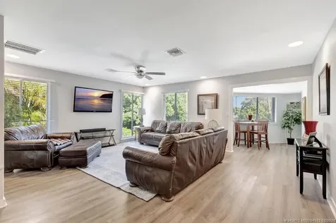 10355 Seagrape Way Palm Beach Gardens FL 33418