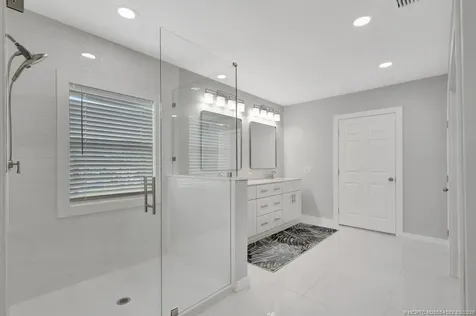 10355 Seagrape Way Palm Beach Gardens FL 33418