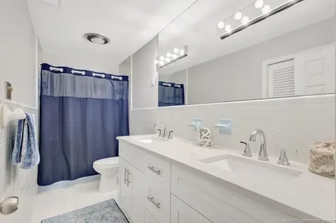 10355 Seagrape Way Palm Beach Gardens FL 33418