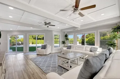 10355 Seagrape Way Palm Beach Gardens FL 33418