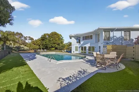 10355 Seagrape Way Palm Beach Gardens FL 33418