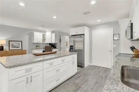 630 NE Wax Myrtle Way Jensen Beach FL 34957