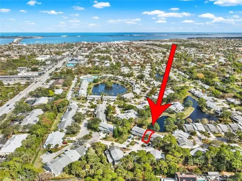630 NE Wax Myrtle Way Jensen Beach FL 34957