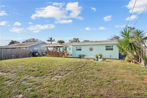 2602 SE Jackson Street Stuart FL 34997