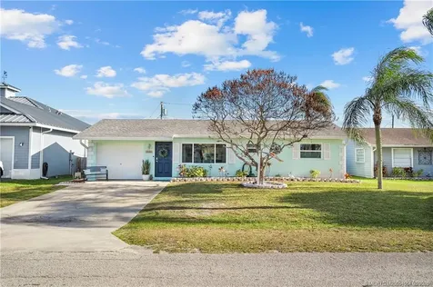 2602 SE Jackson Street Stuart FL 34997