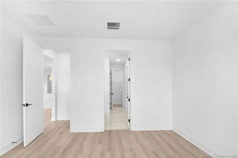 299 SE Via Sangro Port St Lucie FL 34952
