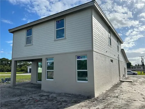 299 SE Via Sangro Port St Lucie FL 34952