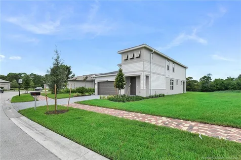 299 SE Via Sangro Port St Lucie FL 34952
