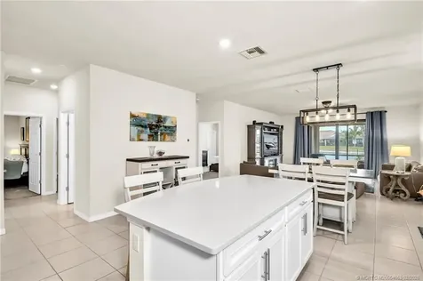 479 SE Vallarta Drive Port St Lucie FL 34984