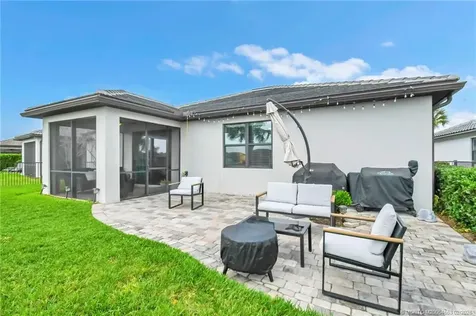 479 SE Vallarta Drive Port St Lucie FL 34984