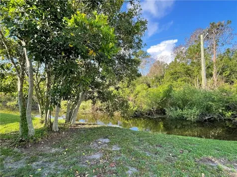 16296 SW Indianwood Circle Indiantown FL 34956