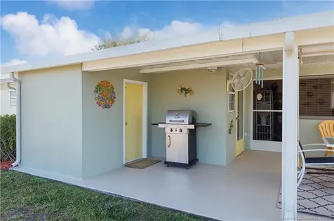 2814 SE Treasure Island Road Port St Lucie FL 34952