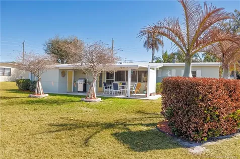 2814 SE Treasure Island Road Port St Lucie FL 34952