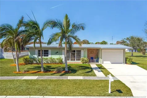 2814 SE Treasure Island Road Port St Lucie FL 34952