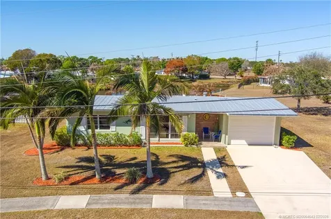 2814 SE Treasure Island Road Port St Lucie FL 34952