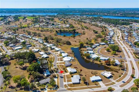 2814 SE Treasure Island Road Port St Lucie FL 34952