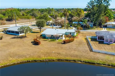 2814 SE Treasure Island Road Port St Lucie FL 34952