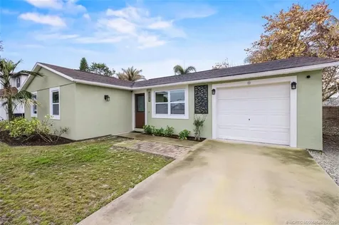 1090 SW Janette Avenue Port St Lucie FL 34953