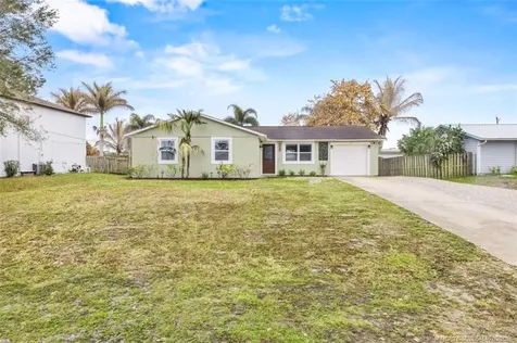 1090 SW Janette Avenue Port St Lucie FL 34953