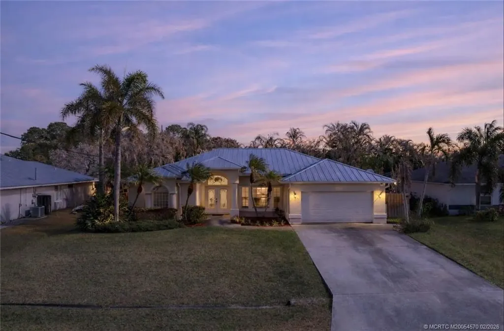 737 SW Dalton Circle Port St Lucie FL 34953