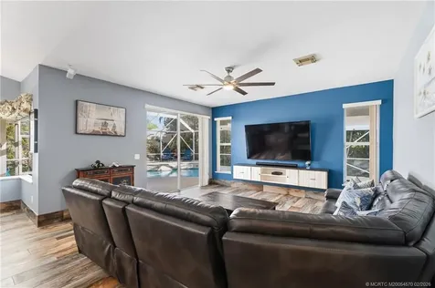 737 SW Dalton Circle Port St Lucie FL 34953