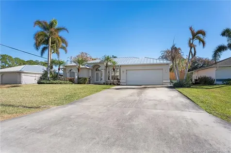 737 SW Dalton Circle Port St Lucie FL 34953