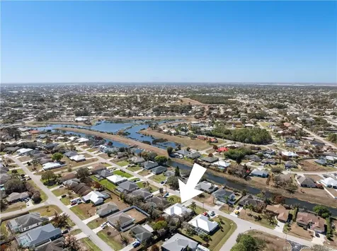 737 SW Dalton Circle Port St Lucie FL 34953